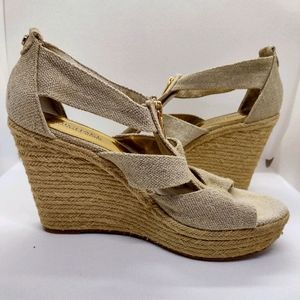 Michael Kors Platform Sandals size 9 1/2